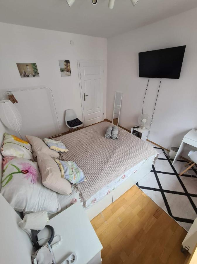 Apartament Francuska Pokoje Rooms Varšava Exteriér fotografie
